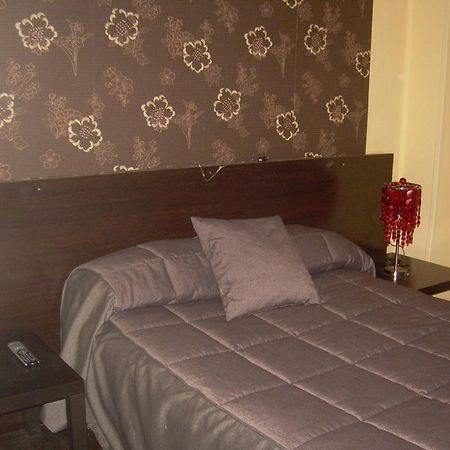 Pensión El Parque Avilés Habitación foto